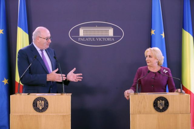 dancila-phil-hogan-sep2018-gov.jpg