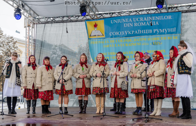 ucra-colindatori-ruscova-festival.png