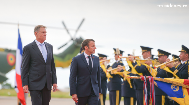 Romania-Francia: incontro Klaus Iohannis – Emmanuel Macron alla Base militare Mihail Kogălniceanu