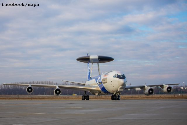 Avioani AWACS la Bucureşti