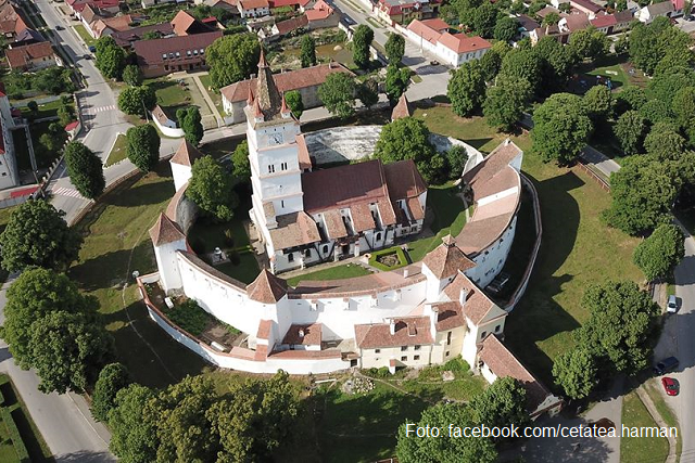 Biserica fortificată Hărman