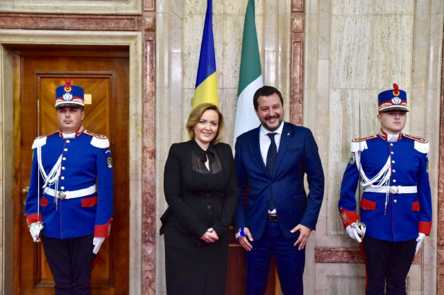 The Italian Interior Minister on a visit to Bucharest