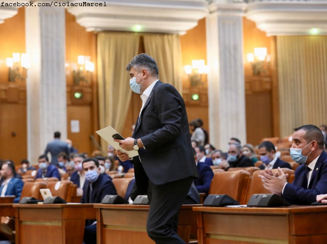 Ziua Naţională, marcată în Parlament