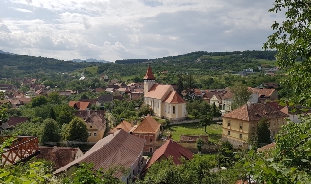 Cetatea Cisnădioara, cel mai vechi monument romanic din Transilvania