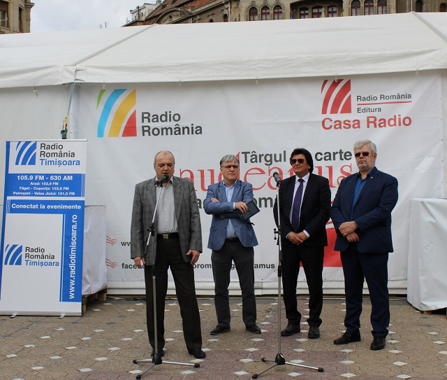 Târgul GAUDEAMUS Radio România s-a deschis astăzi în Piața Victoriei din Timișoara