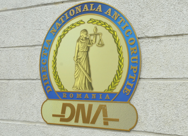 Manifestaţii pro şi contra DNA