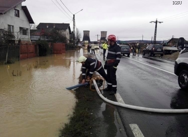 Nach heftigem Unwetter droht Hochwasser