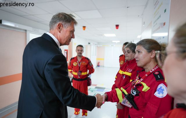 Iohannis, în vizită la persoanele rănite în exploziile de la Crevedia