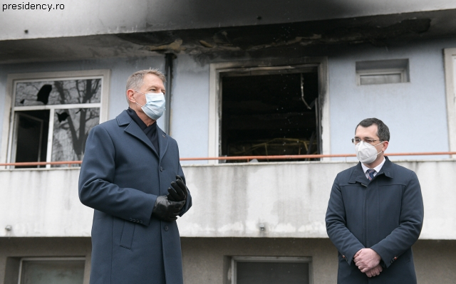 Incendio ospedale Bucarest: presidente Iohannis, servono subito soluzioni