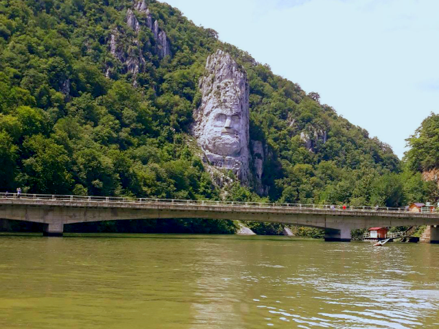 Dunărea şi zonele riverane