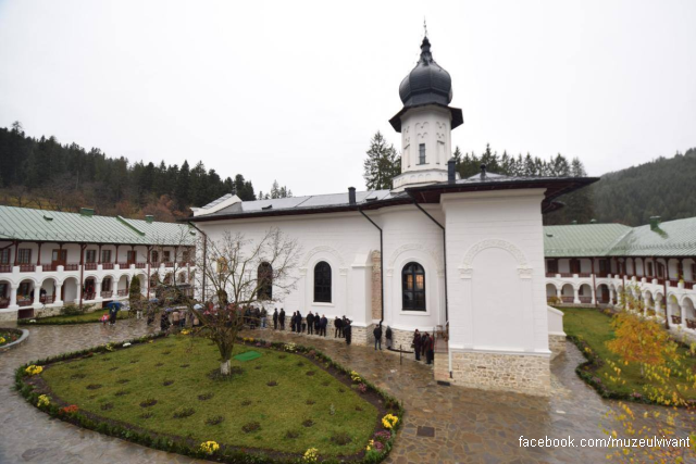 Le musée vivant du monastère d’Agapia