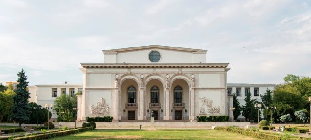 One day of cultural Hub at the Bucharest national Opera