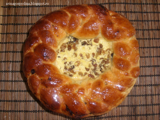 Pasca – tarte au fromage blanc et aux raisins secs