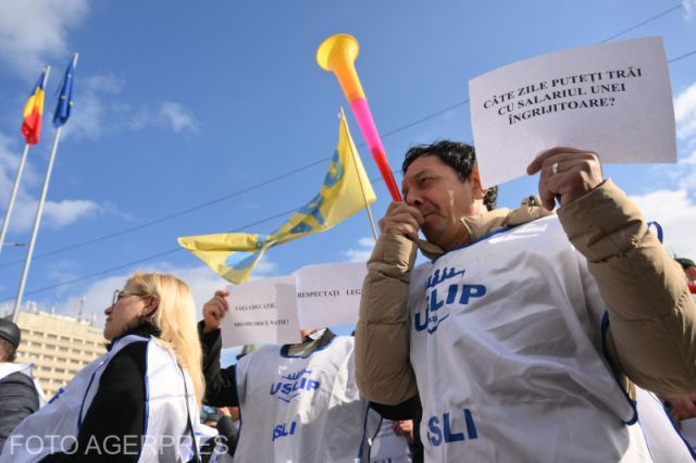 Education Employees protest in Iasi