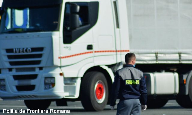 Traficul camioanelor, prin PTF Giurgiu, pe sensul de ieșire din țară, este oprit