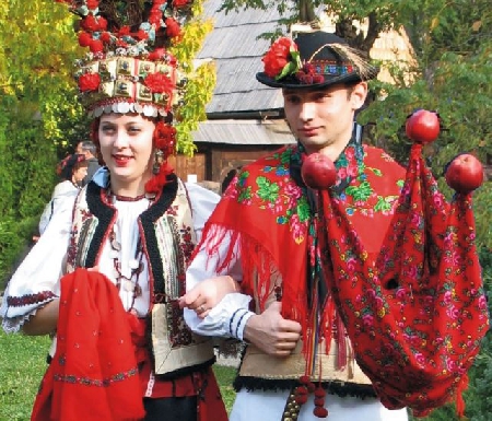 Maschere e costumi popolari romeni al Carnevale di Venezia