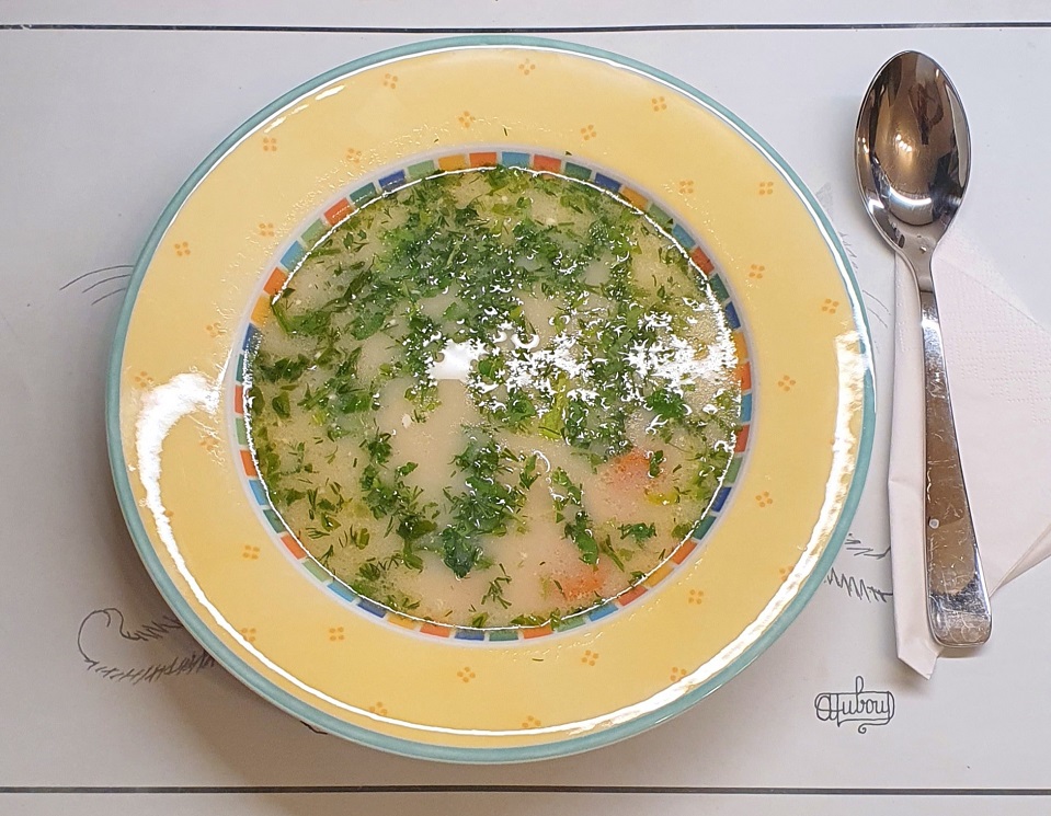 Saure Hähnchensuppe nach griechischer Art