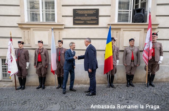 Dezvelirea unei plăci comemorative la Praga