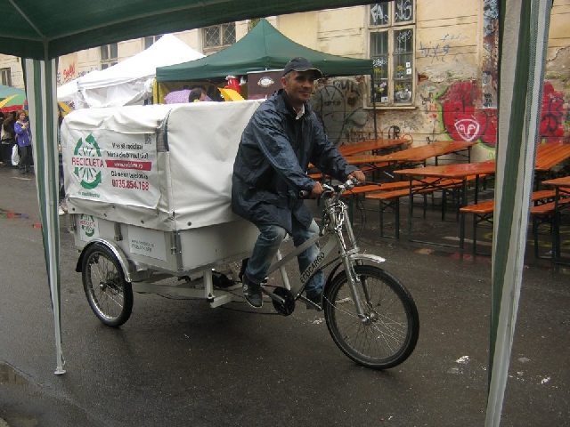 Recicleta – das Cargo-Fahrrad zum Altpapiereinsammeln