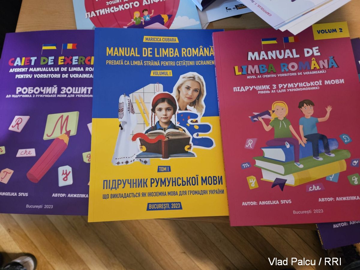 Bilingual textbooks for Ukrainian children and teenagers in Romania