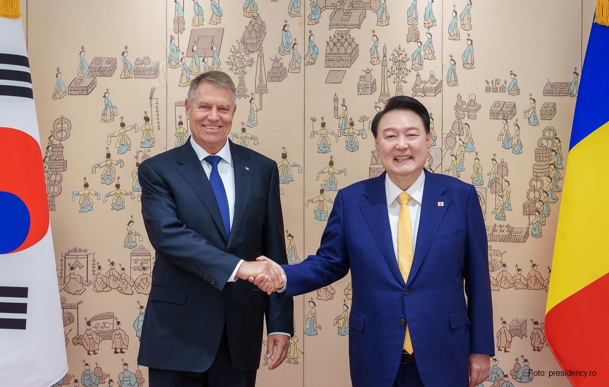 Președintele României, Klaus Iohannis și președintele Republicii Coreea, Yoon Suk Yeol (foto: presidency.ro)