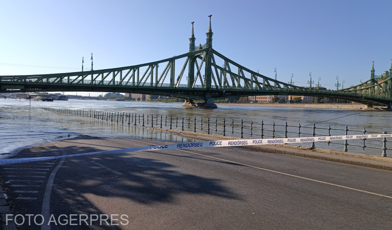 Străzile și clădirile din Budapesta, inundate după creșterea nivelului Dunării / Foto: Agerpres