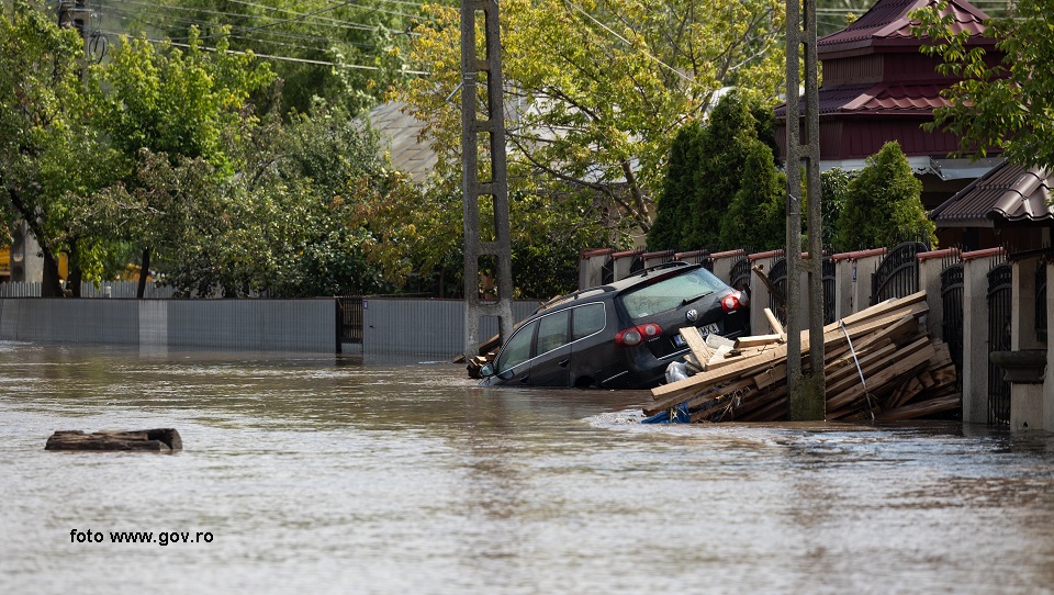 Assistance for people affected by flooding