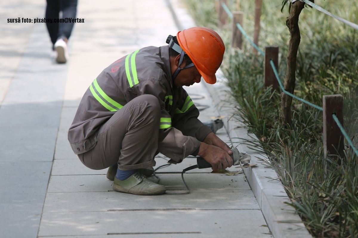 Life between work shifts for foreign workers in Romania